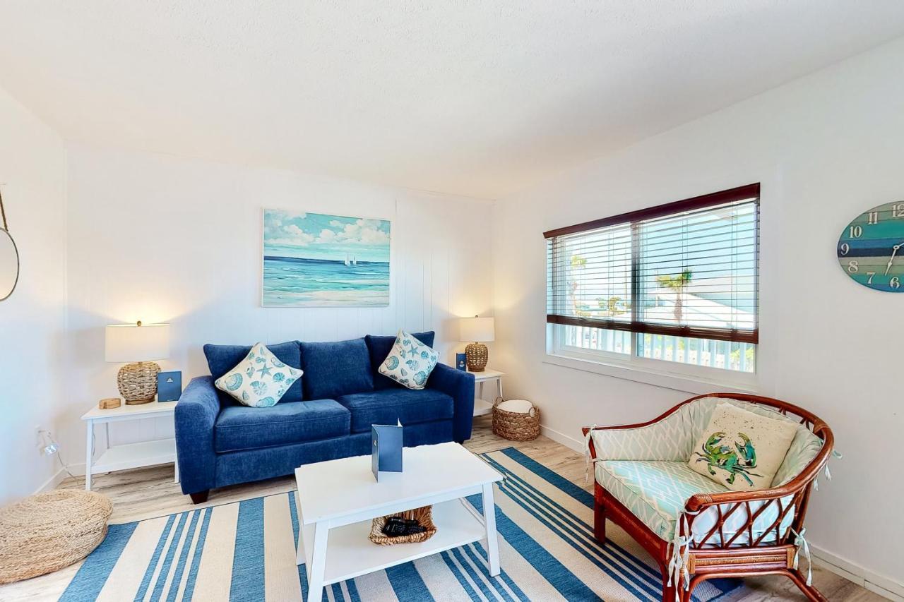 Barefoot And Tan Apartment Cocoa Beach Exterior photo