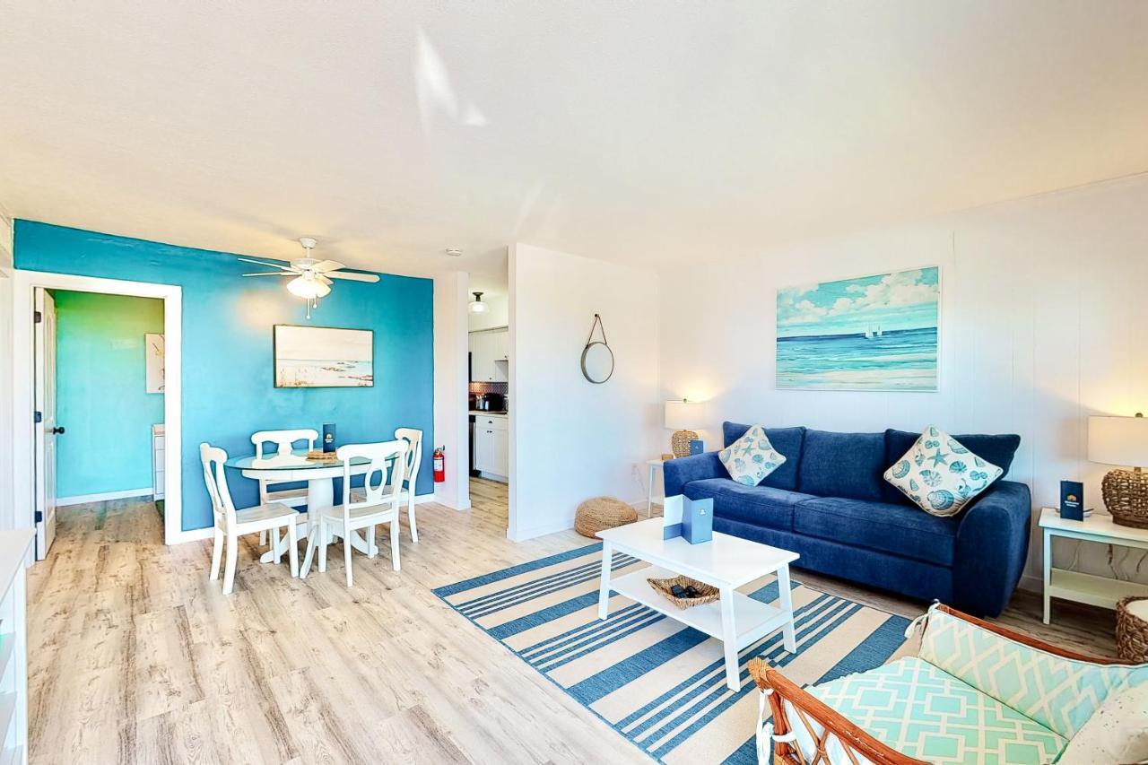 Barefoot And Tan Apartment Cocoa Beach Exterior photo