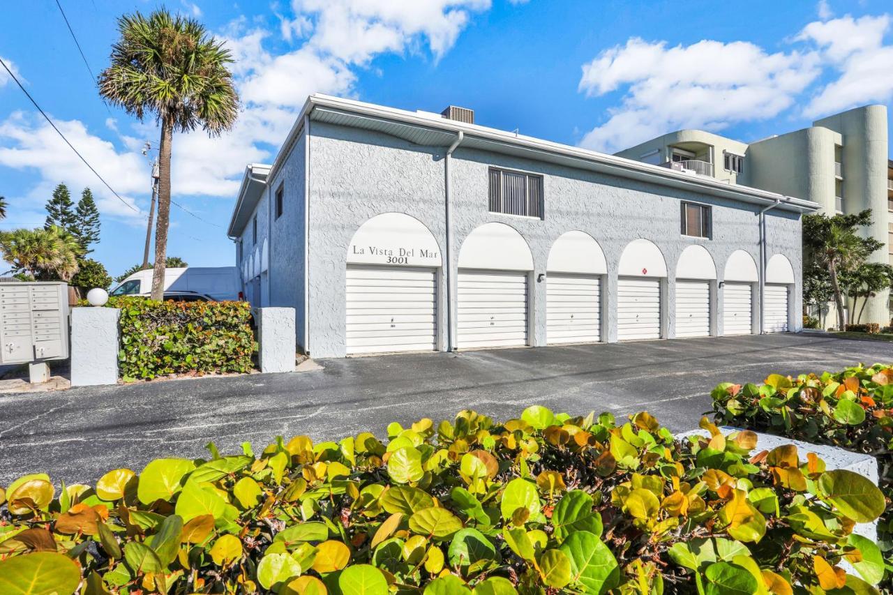 Barefoot And Tan Apartment Cocoa Beach Exterior photo